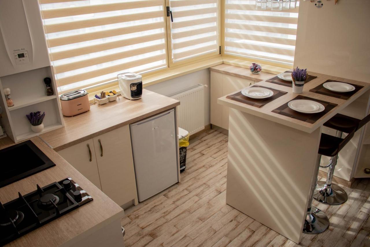 Yzza Apartament Navodari Bagian luar foto