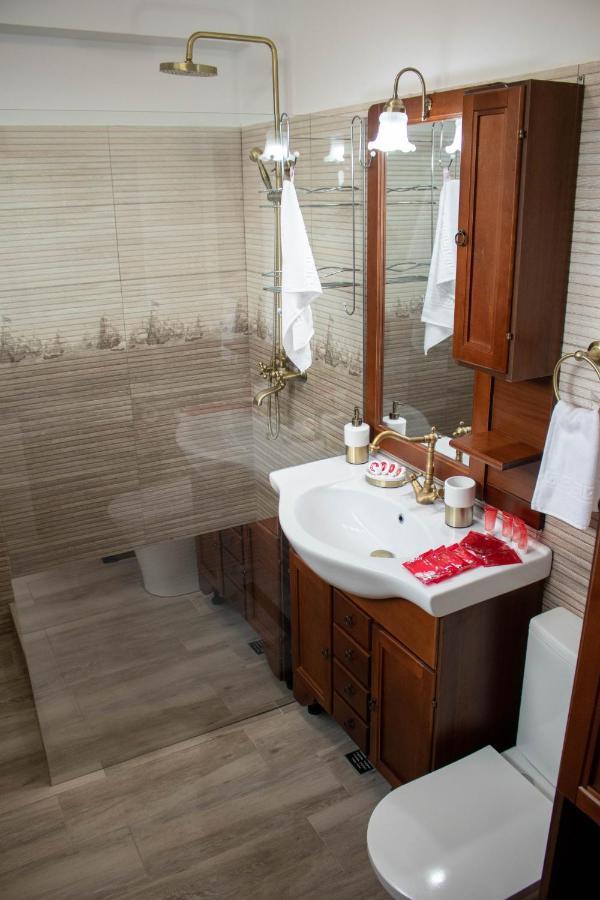Yzza Apartament Navodari Bagian luar foto